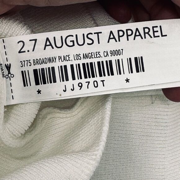 NWT. Pants store August Apparel White Crop Off-Shoulder Blouse. Size Small. - Picture 3 of 9